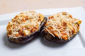 Berenjena Rellena de Carne ó de Atún